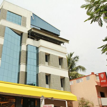 Oyo 968 Hotel Poigai Chennai Exterior foto